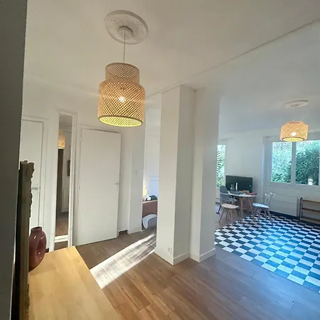 Rez-de-jardin Lumineux En Plein Centre De Grenoble